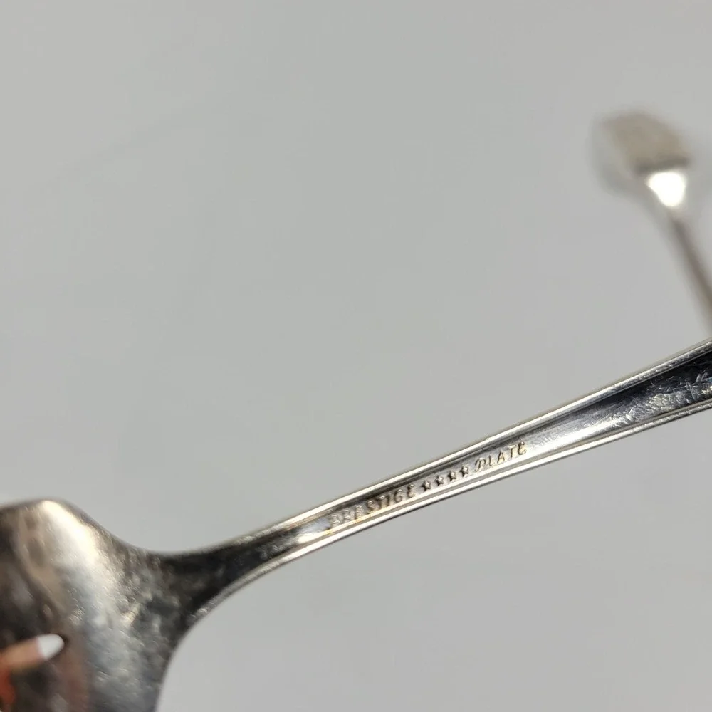 1945‎ Oneida Prestige Bordeaux Silver Plate  Salad Fork Set Of 2